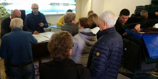 Alghero: mastelli in distribuzione al Centro