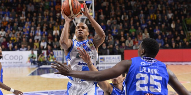 Basket: la Dinamo supera Brindisi