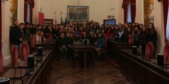 Si alza il sipario su <i>Chiamarlo amore non si può</i>