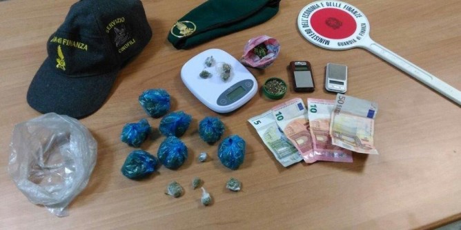 Droga a Cagliari: doppia denuncia