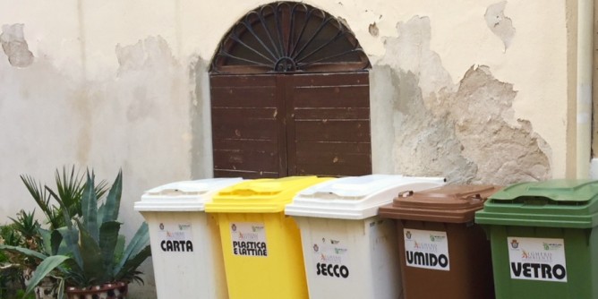 Alghero: in <i>Centro</i> contenitori autorizzati