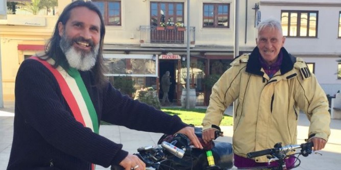 River, il ciclista giramondo fa tappa a Porto Torres e all´Asinara