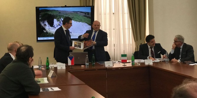 Turismo: Sassari vola a Praga