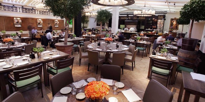 Novikov apre in Piazzetta a Porto Cervo