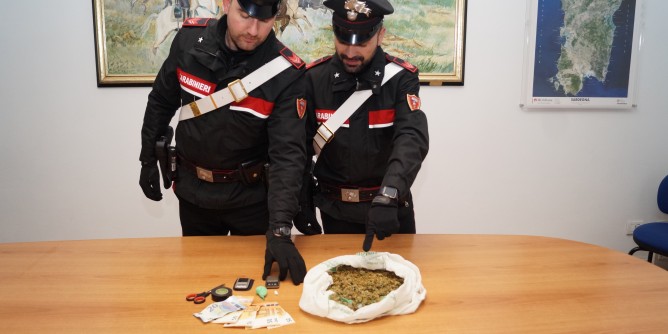 Droga ad Olbia: 20enne in manette