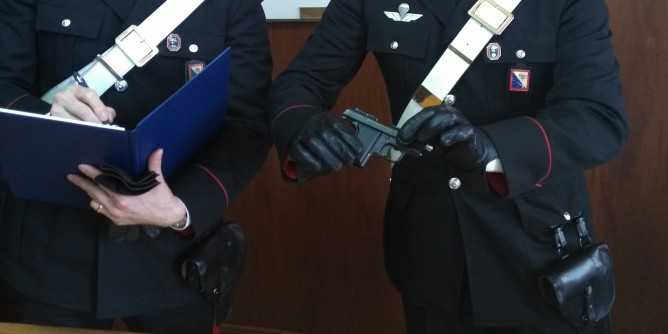 Evade dai domiciliari: rintracciato ad Uri