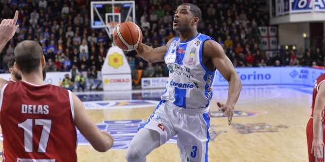 La Dinamo cede in casa contro Varese