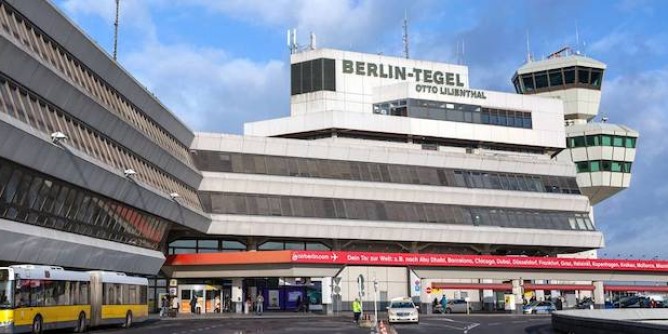 La novit <i>easyJet</i>: Alghero-Berlino