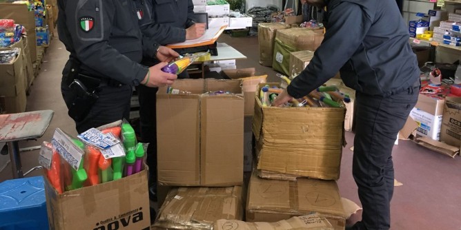 Merce contraffatta: sequestrati oltre 76mila articoli