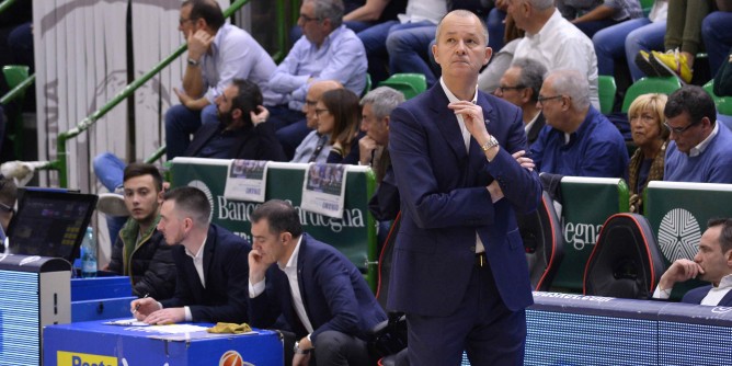 Basket: Dinamo, obiettivo Pistoia