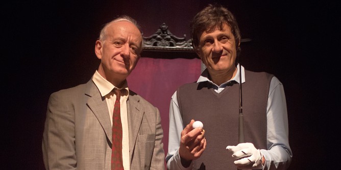 Teatro: cena dei cretini <i>apparecchiata</i> ad Alghero