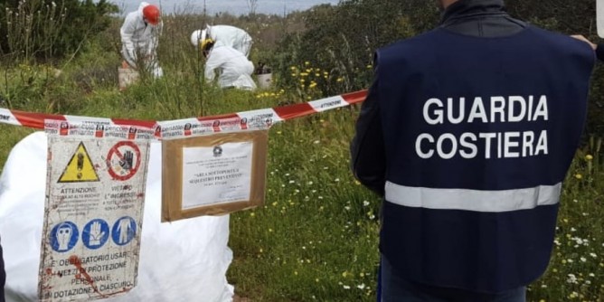 Rifiuti pericolosi a Murta Maria: interviene la Capitaneria