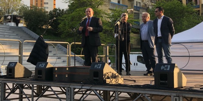 Musica e danza per la nuova Piazza Dettori