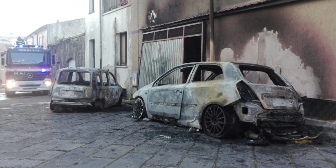Ittiri: fiamme nella notte