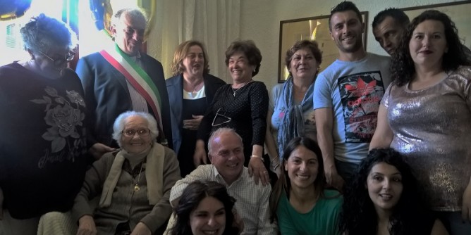 Festa per la <i>centenaria</i> di Stintino