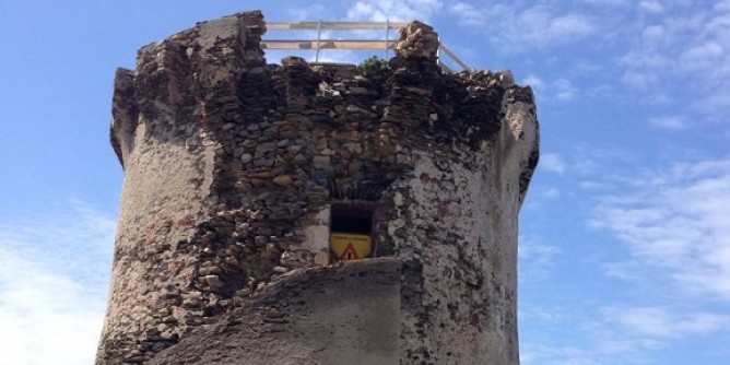 Capo Falcone, lavori in torre