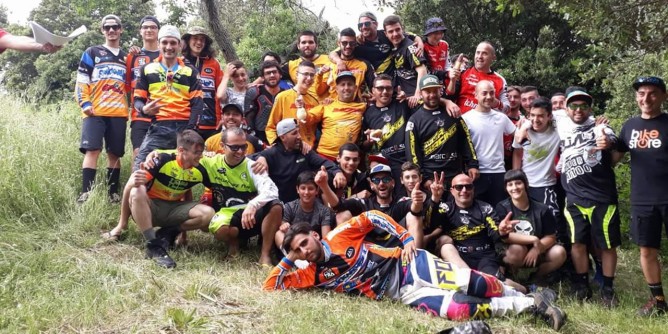Downhill: vince Gianluca Cara