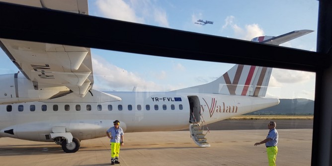 <i>Blue Air</i>, Alghero-Torino in notturna: disagi