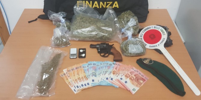 Droga: doppio arresto a Sassari