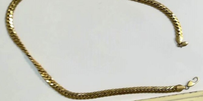 Sassari: ritrovato un collier d´oro