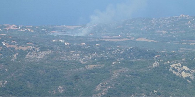Mezzi aerei impegnati su tre incendi nell´Isola
