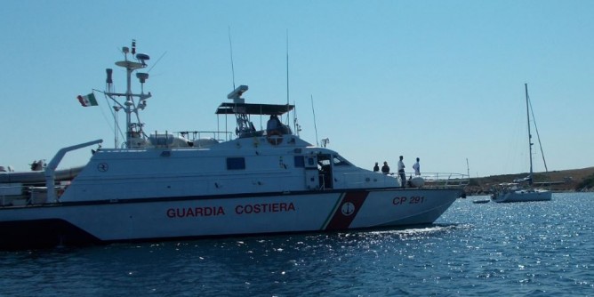 Asinara, barca a Cala Arena: denunciato comandante
