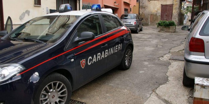 Molotov per il sindaco di Girasole