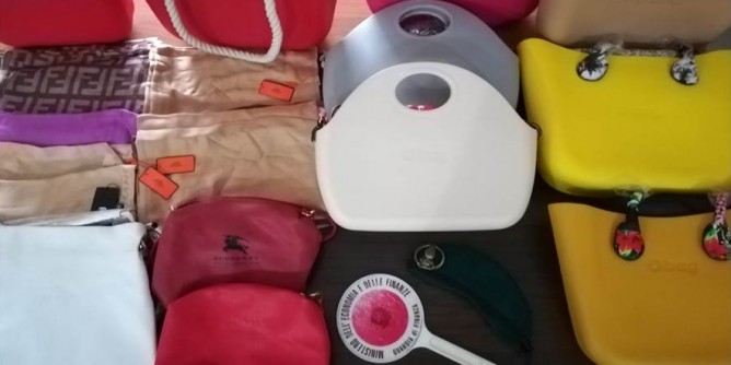 Controlli sui litorali: merce sequestrata
