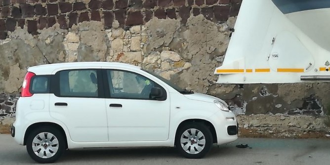 Panda contro semirimorchio: ragazza ferita