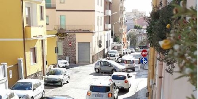 Via Sacchi: incrocio maledetto, ennesimo scontro tra auto