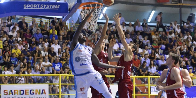 Basket: Sassari sfida la <i>corazzata</i> Milano