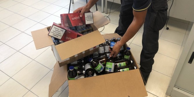 Sequestrati oltre 300 medicinali illegali