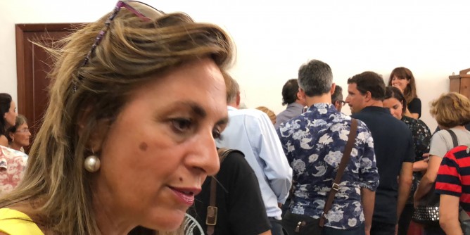 Assessora goffa e <i>inadempiente</i>