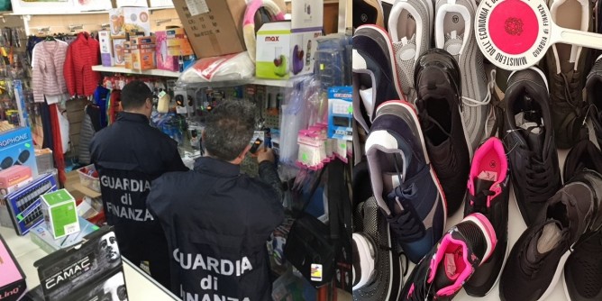 Nuovo sequestro di merce contraffatta