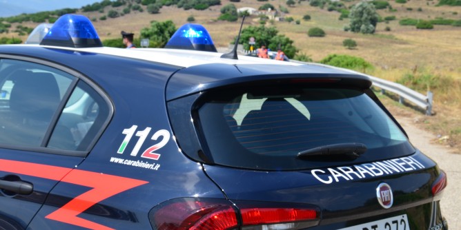 Non si ferma all´alt dei Carabinieri: denunciato
