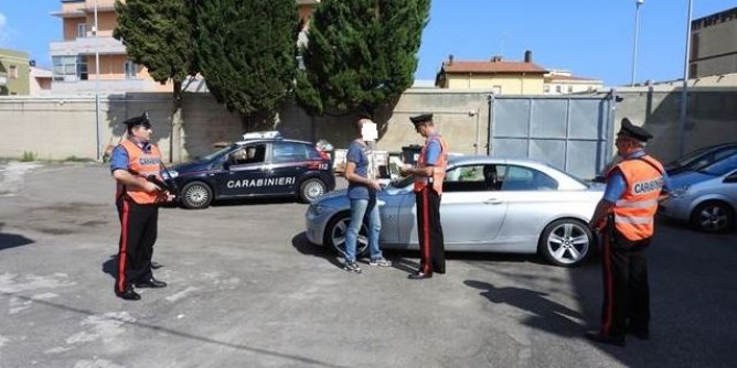 Beccati con 1,4 chili di marijuana: coppia arrestata