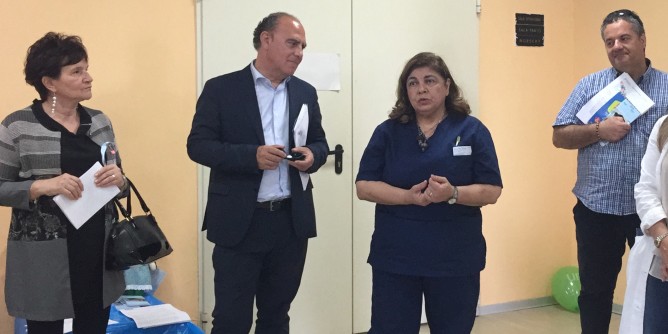 Apre il Centro dAscolto: sorrisi e polemiche