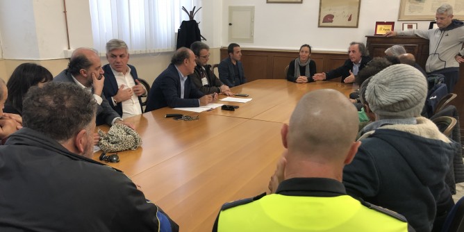 Posidonia: balneari a Porta Terra
