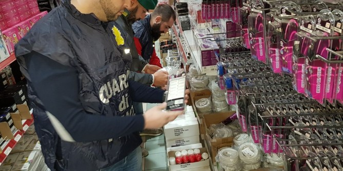 Sicurezza: sequestrati 118mila articoli