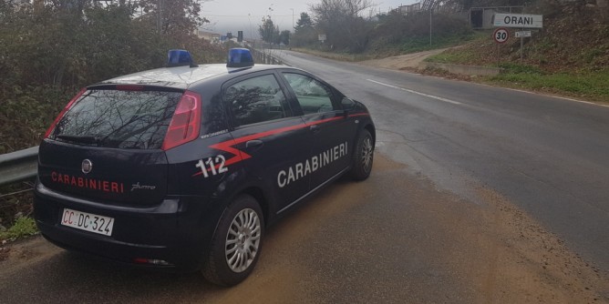 <i>Alterato</i> al volante: 20enne denunciato