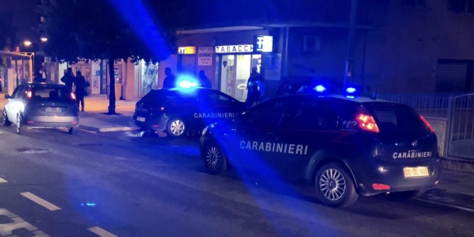 Aggredisce la madre: arrestato