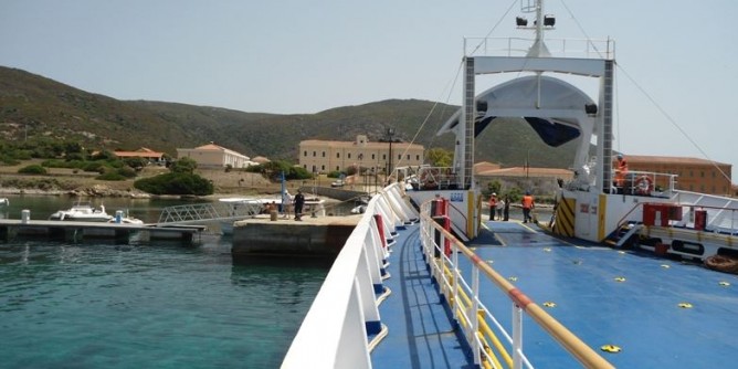 Festività aprile: chieste corse aggiuntive per l´Asinara