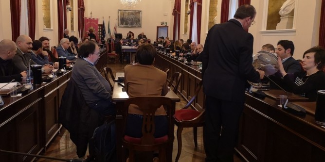 Sassari: il Consiglio torna in aula