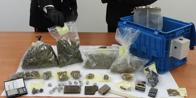 Hashish e marijuana: algherese in manette