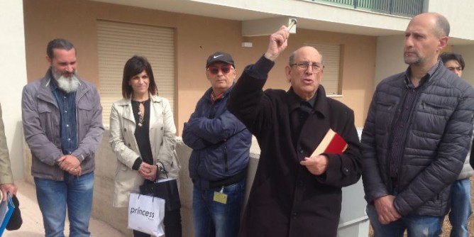 Assegnati 49 alloggi, don Ruiu: «imparate a convivere»
