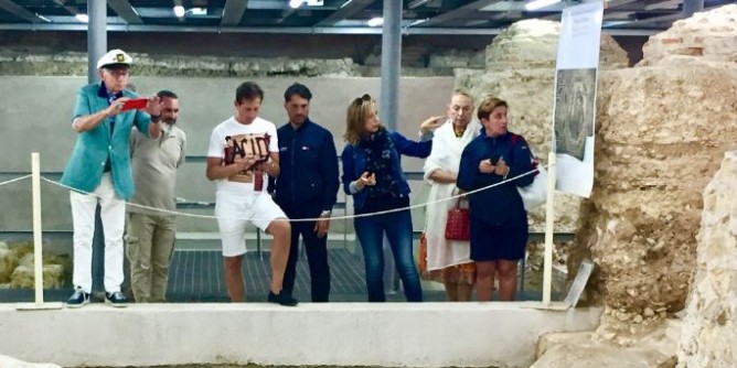 L’archistar Bini e la mecenate Shrem in visita all’Asinara