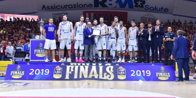 Dinamo: via alla campagna abbonamenti