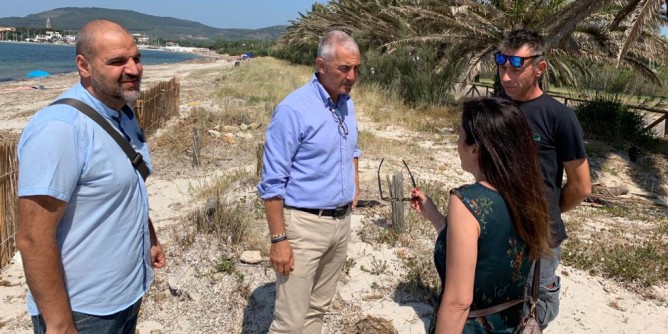 Pulizia spiagge: intensificati i lavori