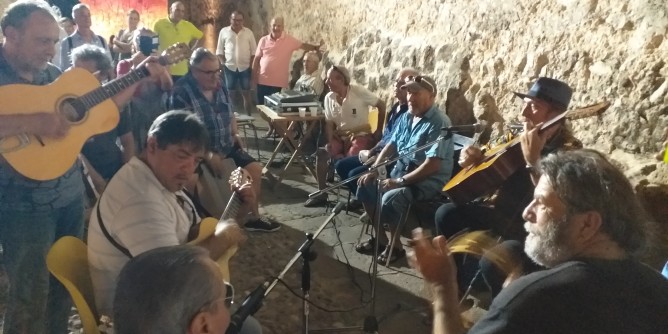 Musica in centro con gli artisti della <i>Muralla</i>