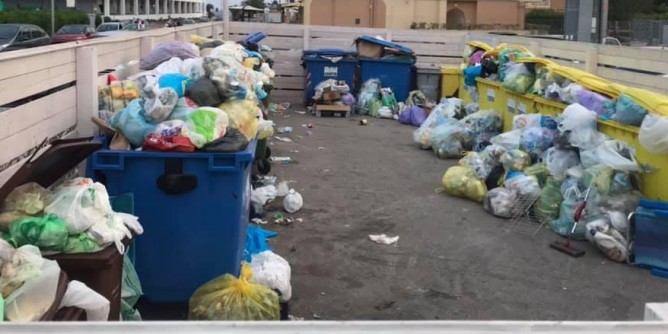 Scoppia l´<i>ecoisola</i> del Lido: foto